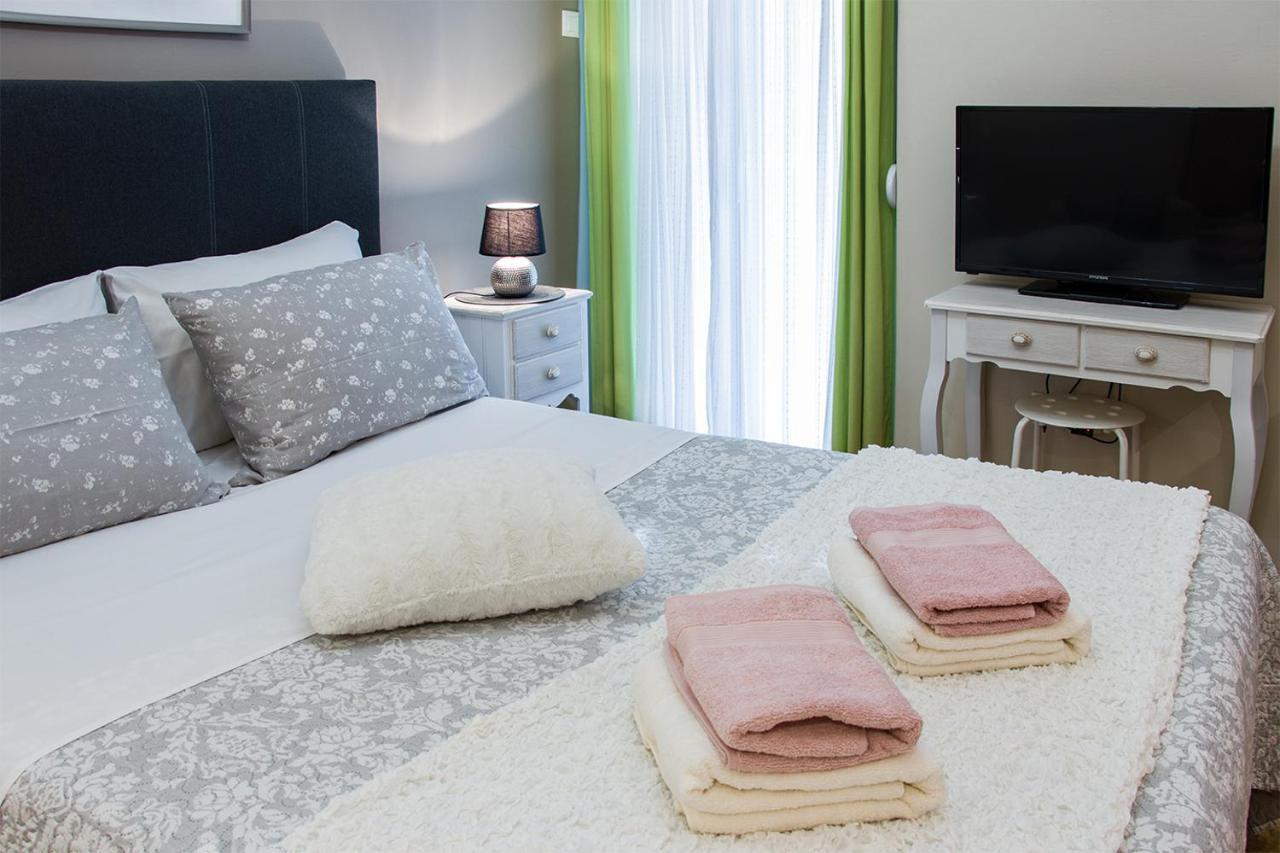 City Stay Alexandras Av. アテネ エクステリア 写真